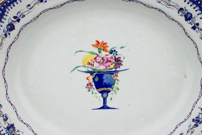 A large Chinese famille rose export porcelain dish, Qianlong, 18th C.