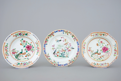A collection of five Chinese famille rose plates, 18th C.