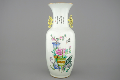 A fine double-sided Chinese famille rose vase, 19/20th C.