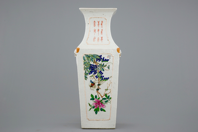 Een rechthoekige Chinese vaas met qianjiang cai decor, 19/20e eeuw