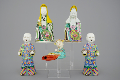 Vijf zeldzame Chinese famille rose figuren, 18/19e eeuw