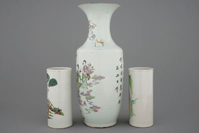 A tall Chinese famille rose vase and 2 hat stands, 19/20th C.