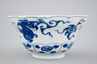 A blue and white Chinese porcelain bowl and a plate, Kangxi
