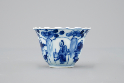 Un ensemble de six tasses et soucoupes en porcelaine de Chine, Kangxi