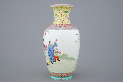 A fine Chinese Republic famille rose vase with a garden scene, 20th C.