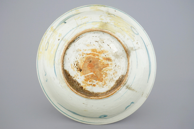 Un grand plat pour le march&eacute; islamique en porcelaine de Chine dit de Swatow, Dynastie Ming, vers 1600