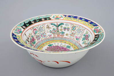 A deep Chinese famille rose Straits porcelain bowl with inscription, 19th C.