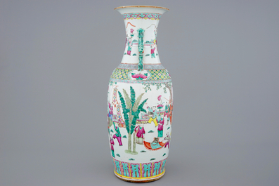 A Chinese famille rose vase with playing children, 19th C.