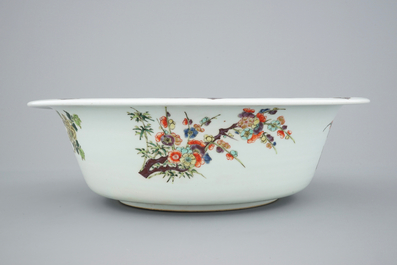 A very large Chinese famille verte bowl, 19/20th C.