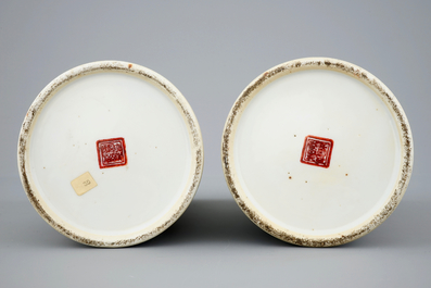 A pair of Chinese famille rose hat stands, 19th C.