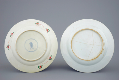 Deux assiettes en porcelaine de Chine famille verte et rose, Kangxi/Yongzheng