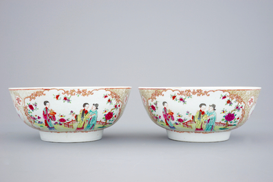 A pair of Chinese famille rose export porcelain bowls, Qianlong, 18th C.