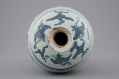 A Chinese blue and white meiping vase, Ming, Wanli