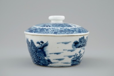 A Chinese blue and white butter tub on stand, Qianlong, 18th C.