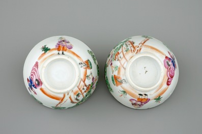 Een paar Chinese koppen en schotels met kersenplukkers, Qianlong, 18e eeuw
