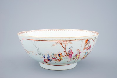 A large Chinese famille rose mandarin bowl, Qianlong, 18th C.