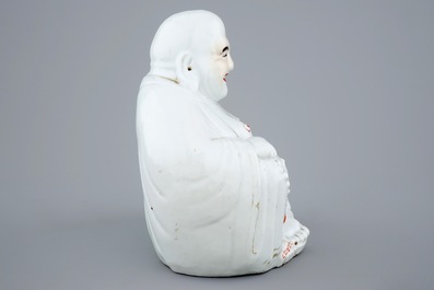 Un grand mod&egrave;le de Bouddha en porcelaine blanc de Chine, 19/20&egrave;me