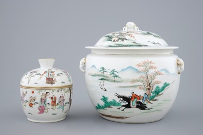 A varied lot of Chinese famille rose porcelain, 19/20th C.