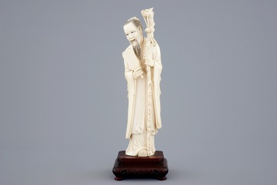 Une figure de Zhongli Quan en ivoire sur socle sculpt&eacute;, Chine, fin du 19&egrave;me
