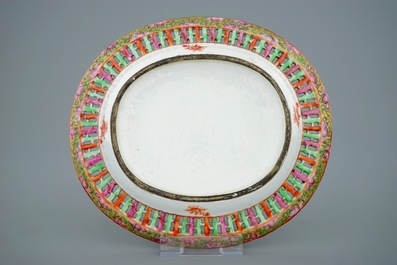 A Chinese Canton rose medallion pierced basket on stand, 19th C.