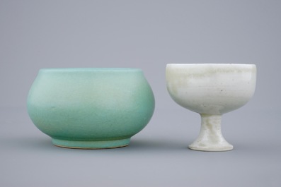 A Chinese turquoise brushwasher, 17/18th C. and a white glazed stem cup, Ming Dynasty, 16/17th C.