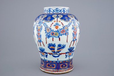 A large Chinese Imari-style export porcelain baluster jar, 18th C.
