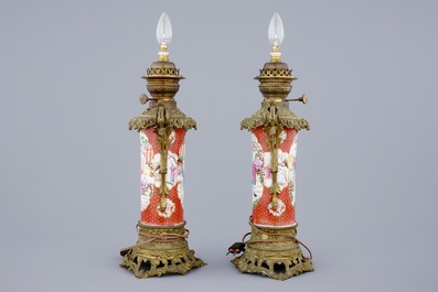 A pair of Chinese mandarin vases with bronze lamp mounts, 18/19th C.