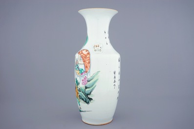 A Chinese famille rose vase with fishermen, 19/20th C.