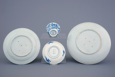 A teapot, two plates and a cup and saucer in Japanese Arita and Imari porcelain, 17/18th C.