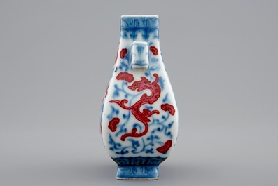 A small Chinese hu vase with phoenixes, Qianlong mark, 19/20th C.
