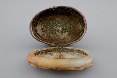 An English silver box with a Chinese mottled jade plaque as cover, 19th C.