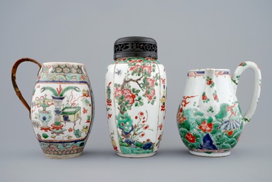 Three Chinese famille verte pieces: a chocolate jug, a vase and a beer mug, Kangxi