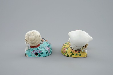 Two pairs of Chinese famille rose figural wall vases, Qianlong, 18th C.