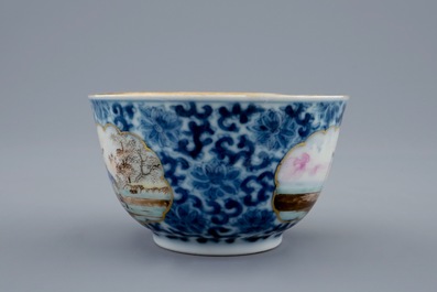 Een Chinese export porseleinen kop en schotel met een visverkoper, Qianlong, 18e eeuw