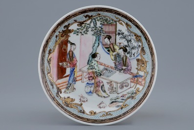 Een Chinese famille rose eierschaal kop en schotel met go-spelende dames, Yongzheng, 1723-1735