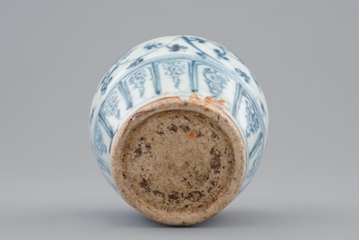 A Chinese blue and white vase with floral design, Ming Dynasty