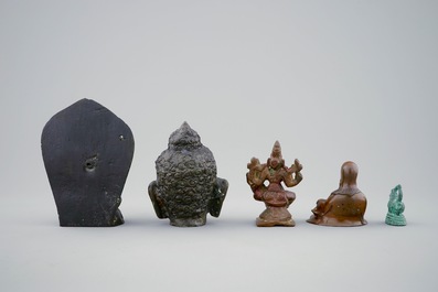 Un lot de cinq statuettes vari&eacute;es en bronze et autre, Asie, 19/20&egrave;me