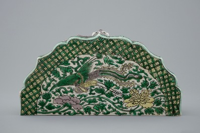 A Chinese famille verte enamels on biscuit stand with a phoenix, Kangxi