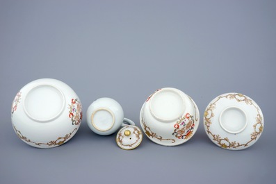 Een deel van een Chinees famille rose en verguld theeservies, Qianlong, 18e eeuw