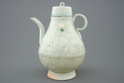 Une aigui&egrave;re couverte en porcelaine de Chine Qingbai, Dynastie Song du Sud (1127-1279)