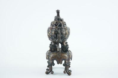 A large Japanese bronze censer on stand, Meiji, 19th C.