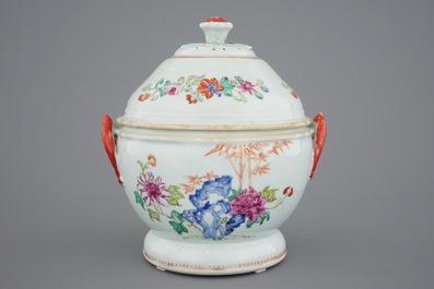 A Chinese famille rose 39-piece service with a tureen on stand, Qianlong, 18th C.