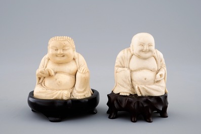 A group of 4 Chinese ivory carvings incl. figures of Buddha, late 19th to early 20th C.