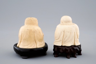 A group of 4 Chinese ivory carvings incl. figures of Buddha, late 19th to early 20th C.