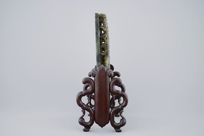 A deeply carved Chinese imitation-jade soapstone table screen, 19/20th C.