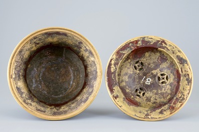 An unusual round Chinese lacquer box and cover with jade inset, 19/20th C.