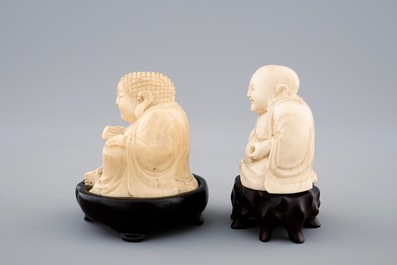 Een lot van 4 kleine Chinese ivoren figuren, oa. Boeddha, eind 19/begin 20e eeuw