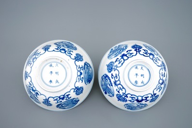 A pair of fine Chinese blue and white phoenix bowls, Kangxi
