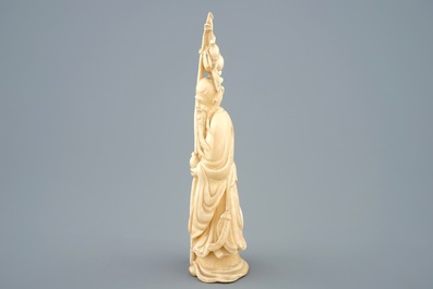 Een Chinese ivoren figuur van Shou Lao, eind 19e eeuw
