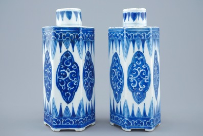 A pair of Chinese blue and white hexagonal tea caddies and covers, Kangxi